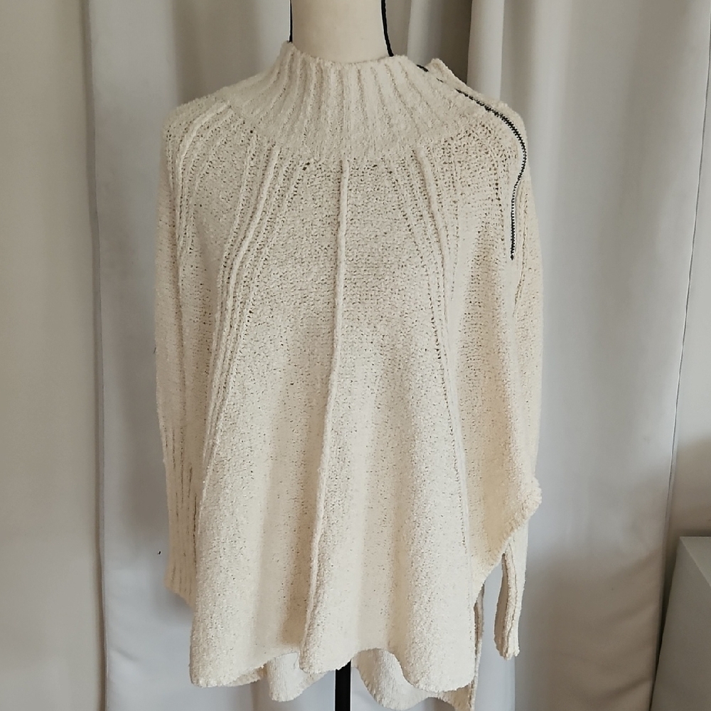 VGUC Free People Ponch Top